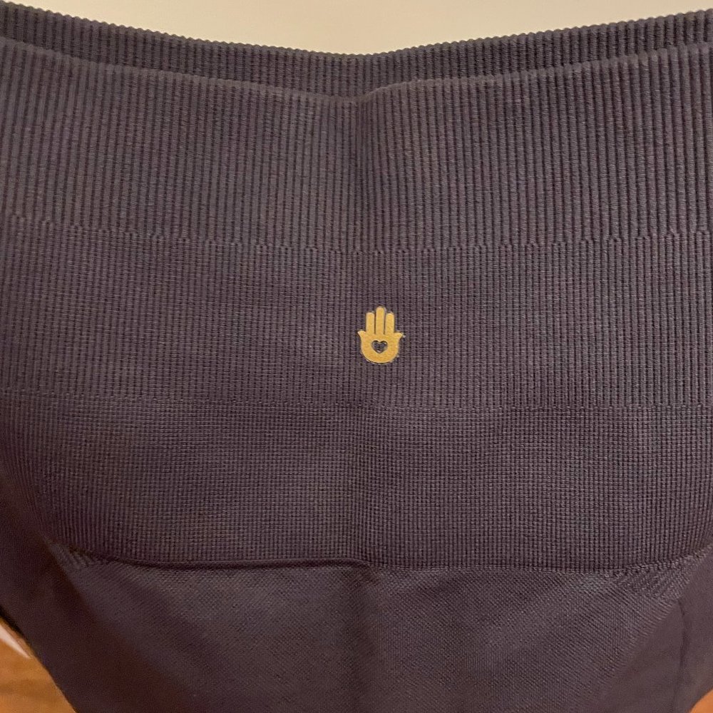 Spiritual Gangster Slate Leggings